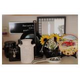Black & White Kitchen Decor & Canisters