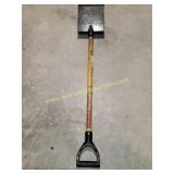 MBI Shingle Stripper - Wood Handle