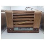 Vintage HALTON Wood Case Radio