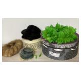 Vintage Ladiesï¿½ Hats in Hatbox - Mink, Feather