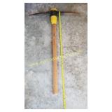 5 Lbs Pickaxe Mattock w 32' Fiberglass Handle