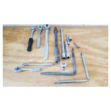 Mix Lot Ratchets & Wrenches Craftsman, Indestro &