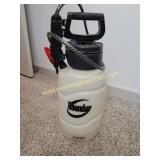 Round Up 2 Gallon Hand Pimp Sprayer