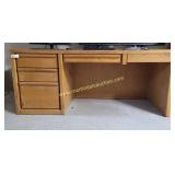 2nd Floor / Oak Desk - 4 Drawers