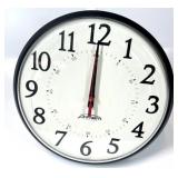 NEW 32' WIRELESS WALL CLOCK NEW 32' WIRELESS WALL CLOCK