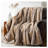 NEW $140 (60x80') Faux Fur Throw Blanket