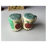 #2443 Gibson Housewares Salt and Pepper