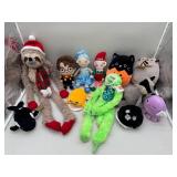 Set of 12 plush toys