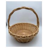 Wicker Basket with Handle 18' (Used)