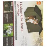 $180 K&H Outdoor Kitty House Extra Wide