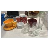8 Piece Cups and Mugs
