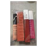 NEW $60 4-Piece Assorted Lipstick Bundle