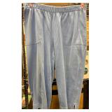 (L) Light Blue Capri Pants