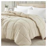 * $77 Homelike Moment Comforter King Size -...