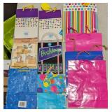 NEW $31 10PK Assorted Gift Bags