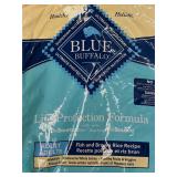 22 lb Blue Buffalo Adult Dog Whitefish Food