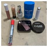 $35 MakeUp Mix Up Bag - 8 pcs