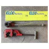 Ridgid 1/2" Pipe Threader & Superior #2 1/8" to 2"
