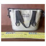 Yeti Hopper, Soft Cooler Bag