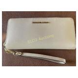 Michael Kors Travel Continental Oyster Wallet