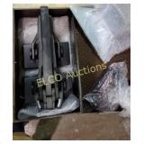 NEW heavy duty carpet stretcher w/carrying case