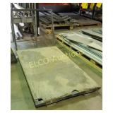 Loading deck for forklift