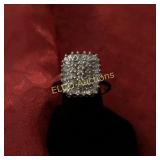 1ct. Diamond baguette dinner ring, 14K Yellow