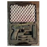 Heckler & Koch VP 9mm, w/night sights