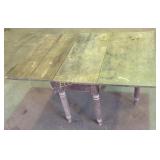 Antique table w/fold out sides, 6 legs