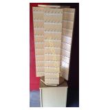 Standing display, the top rotates 360 degrees