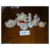 Assorted small swan planters and figurines
