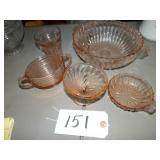 Assorted pink depression - 5 pcs