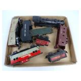 Misc tray of damaged train cars