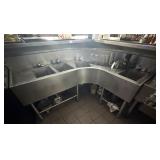 Unique Curved 4 Compartment Bar Sink