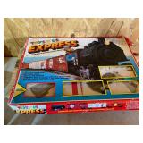 Life-like 8110 Toys R Us Express Ho Scale Ready To
