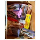 Lot of HO scale Fences and other Accessories