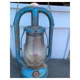 Diets Monarch Antique Lantern