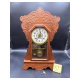 Antique New Haven Parlor Kitchen Mantle Clock w..