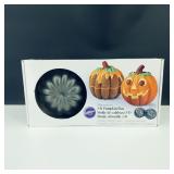 Wilton 3-D Pumpkin Pan