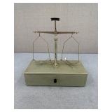 VTG - German Apothecary Scale