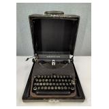 1940s Remmington Rand DeLuxe Model 5 Typewriter