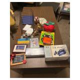 Air mattress , desk materials, air pump