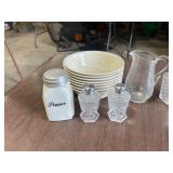 Glass cruets, Bowls, dessert cups