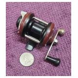 Eagle Claw MT101 Baitcasting Reel.