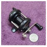 Eagle Claw MT101 Black Baitcasting Reel.