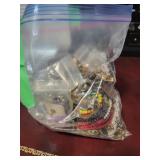 COSTUME JEWELRY/CRAFTING