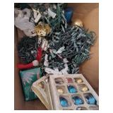 BOX LOT OF ASSORTED CHRISTMAS ITEMS BOX LOT OF ASSORTED CHRISTMAS ITEMS