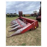International 864 6R Corn Head