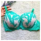 34DDD VICTORIA SECRET BRA