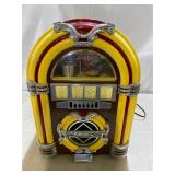Crosley Jukebox, powers on